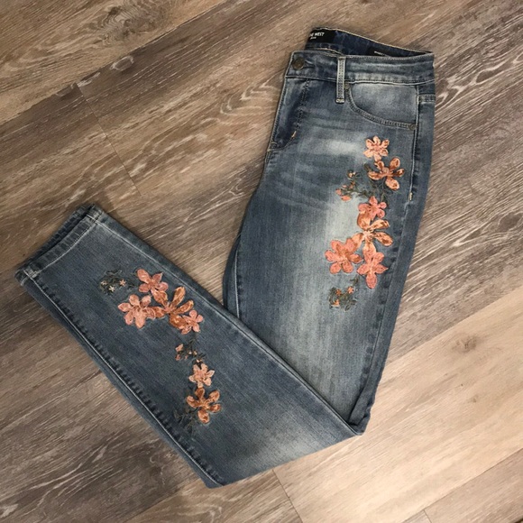 nine west embroidered jeans